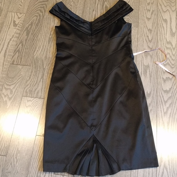 Beautiful  black dress by Brian Bailey 🌸🌼🌼🌸🌼 - Picture 12 of 13